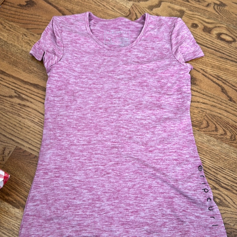 Ripcurl pink/purple rash guard